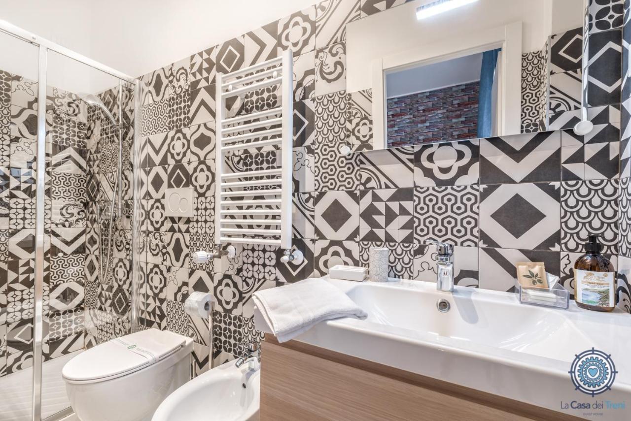 La Casa Dei Treni Affittacamere City Rooms For Travel Lovers La Spezia Exterior photo